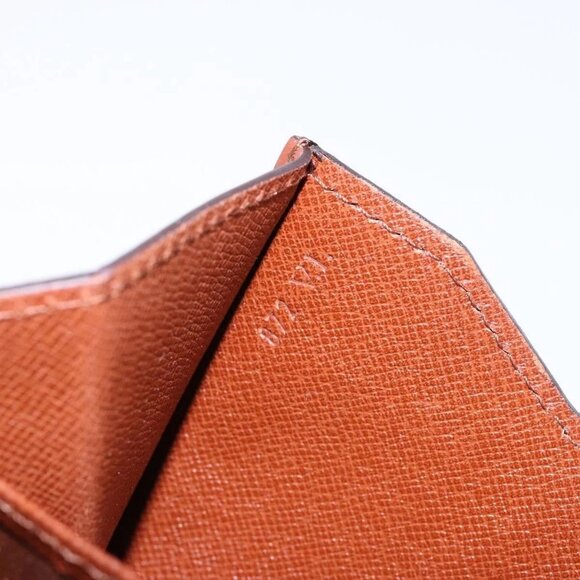 LOUIS VUITTON Monogram Chaillot Clutch Bag - Picture 12 of 15